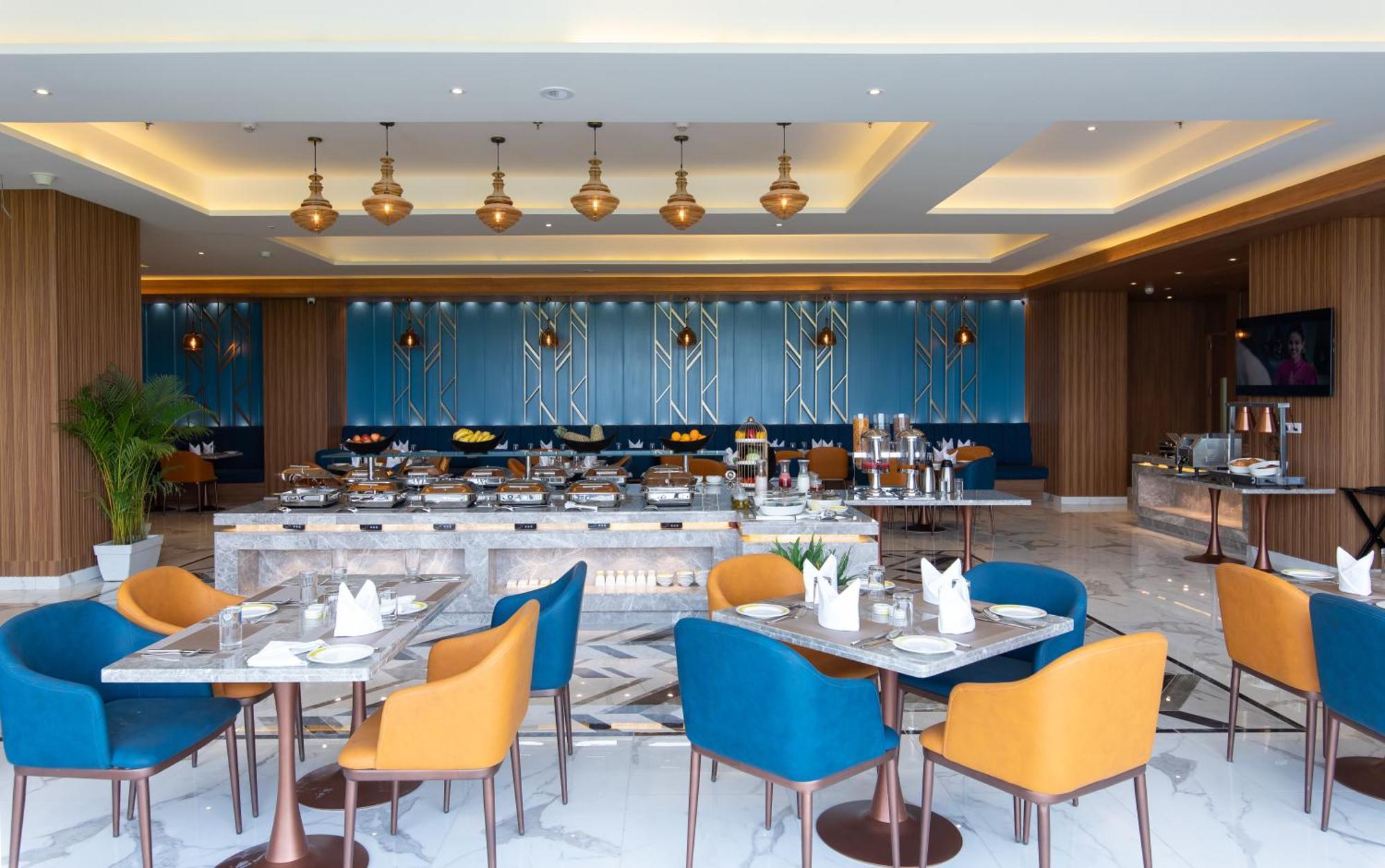 Hometel Alambagh Lucknow - A Sarovar Hotel Zewnętrze zdjęcie
