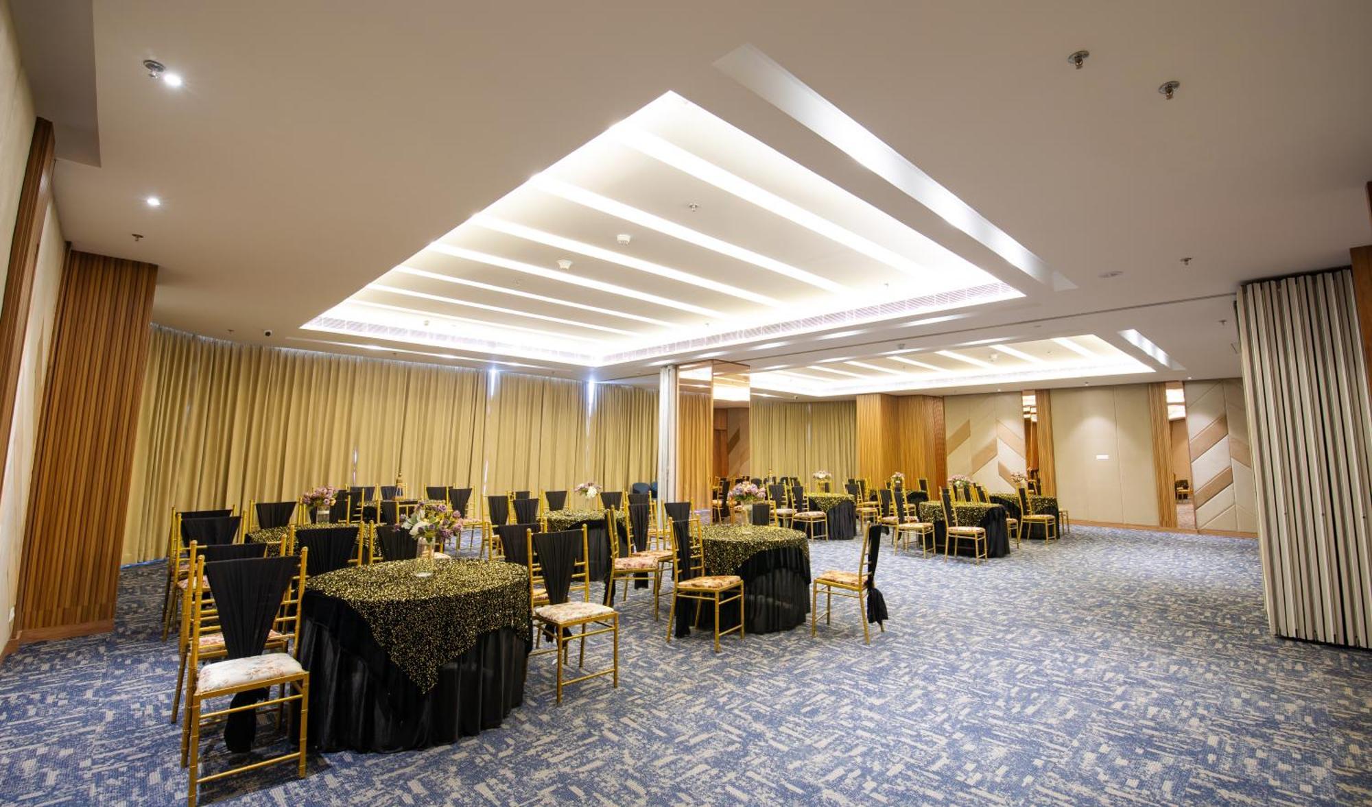 Hometel Alambagh Lucknow - A Sarovar Hotel Zewnętrze zdjęcie