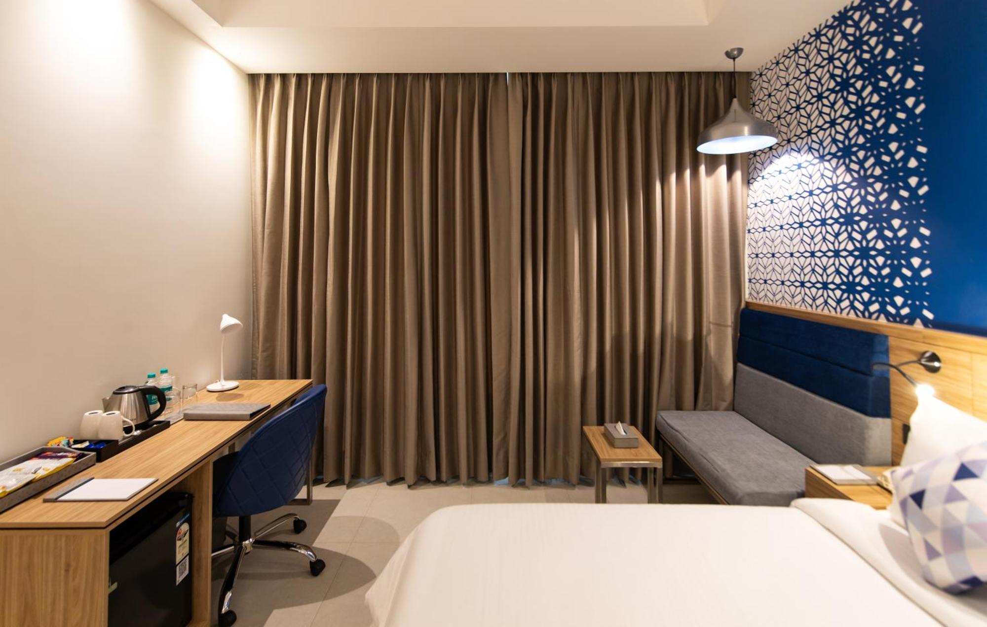 Hometel Alambagh Lucknow - A Sarovar Hotel Zewnętrze zdjęcie