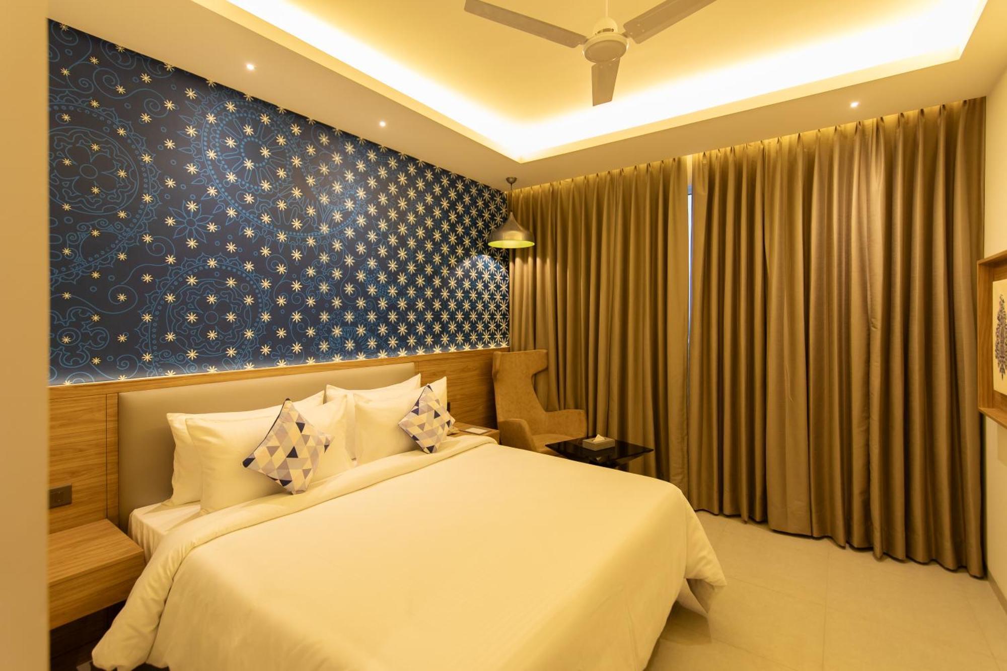 Hometel Alambagh Lucknow - A Sarovar Hotel Zewnętrze zdjęcie
