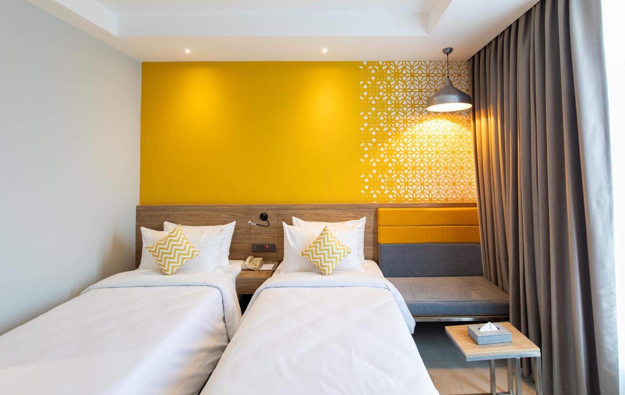 Hometel Alambagh Lucknow - A Sarovar Hotel Zewnętrze zdjęcie